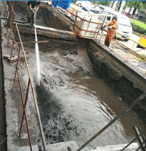 沉淀池清理